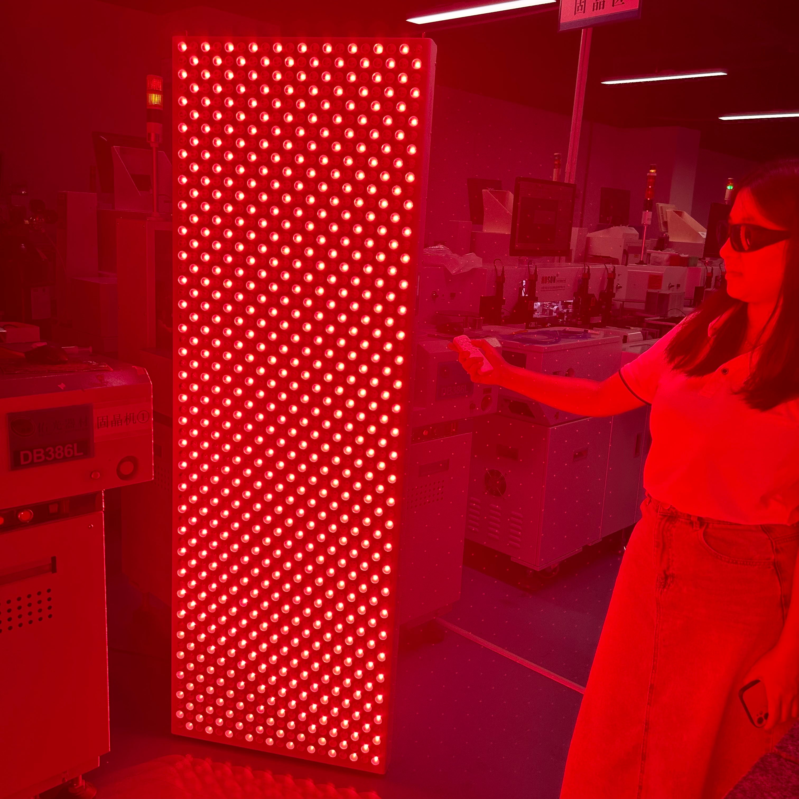 6000W Red Light Therapy Panel – LCD Touch Display, 1200 LEDs, Hanging Kit + Pulley, Full-Body Device