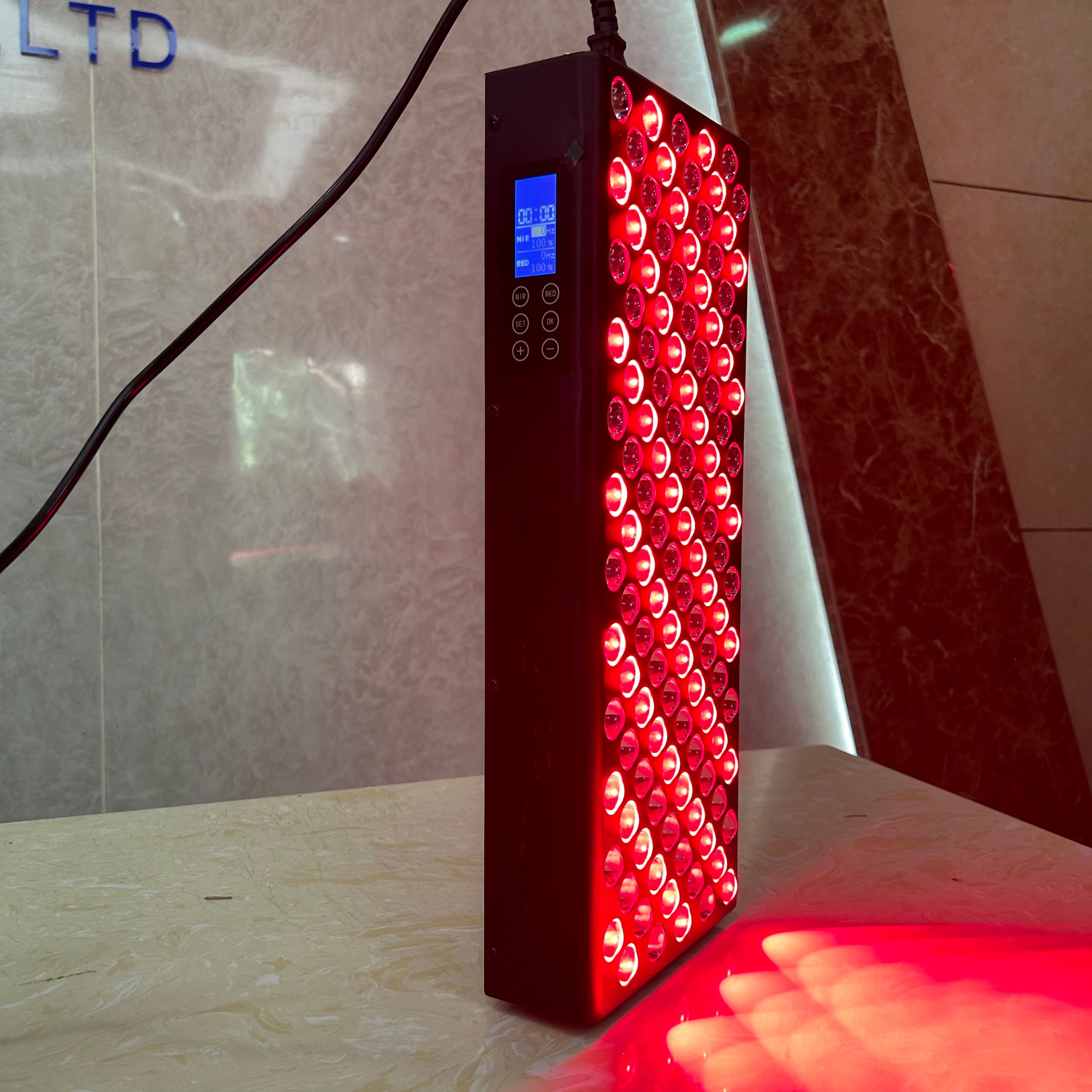 600W Red Light Therapy Panel – LCD Display, 120 LEDs, Hanging Hooks + Pulley, Compact Near-Infrared Device