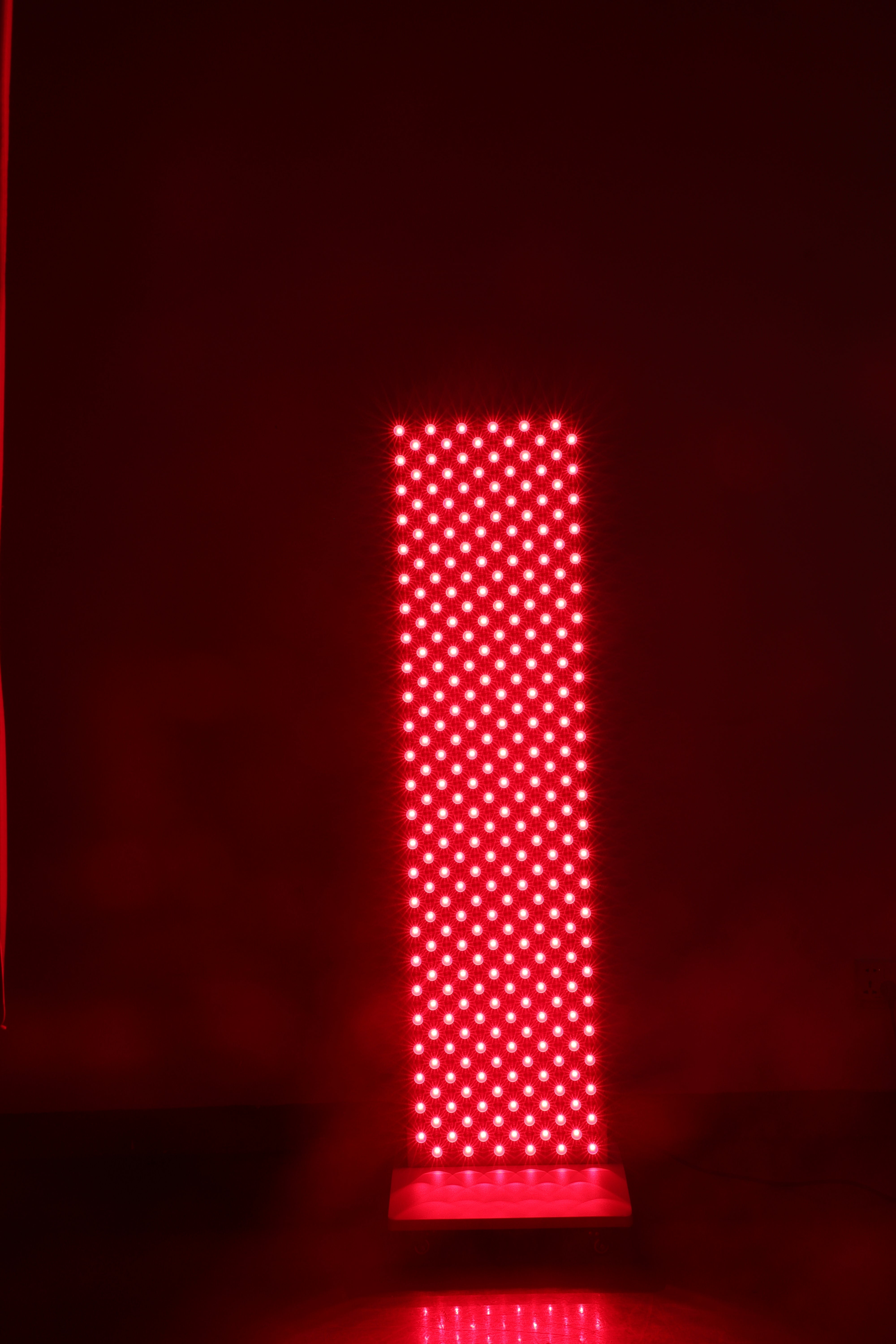 3000W Red Light Therapy Panel – LCD Touchscreen, 600 LEDs, Hanging Hooks + Pulley, Whole-Body Coverage