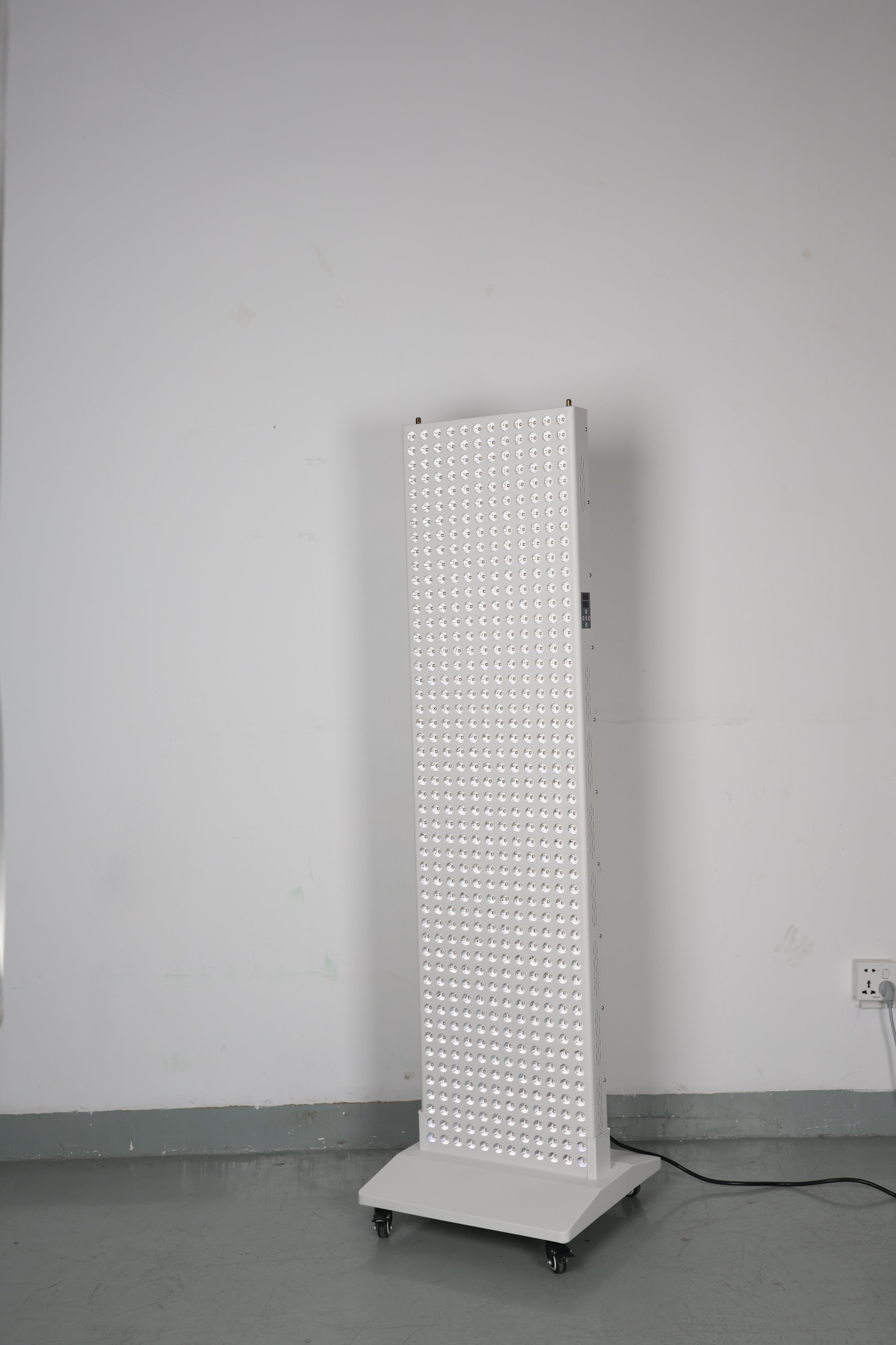 3000W Red Light Therapy Panel – LCD Touchscreen, 600 LEDs, Hanging Hooks + Pulley, Whole-Body Coverage