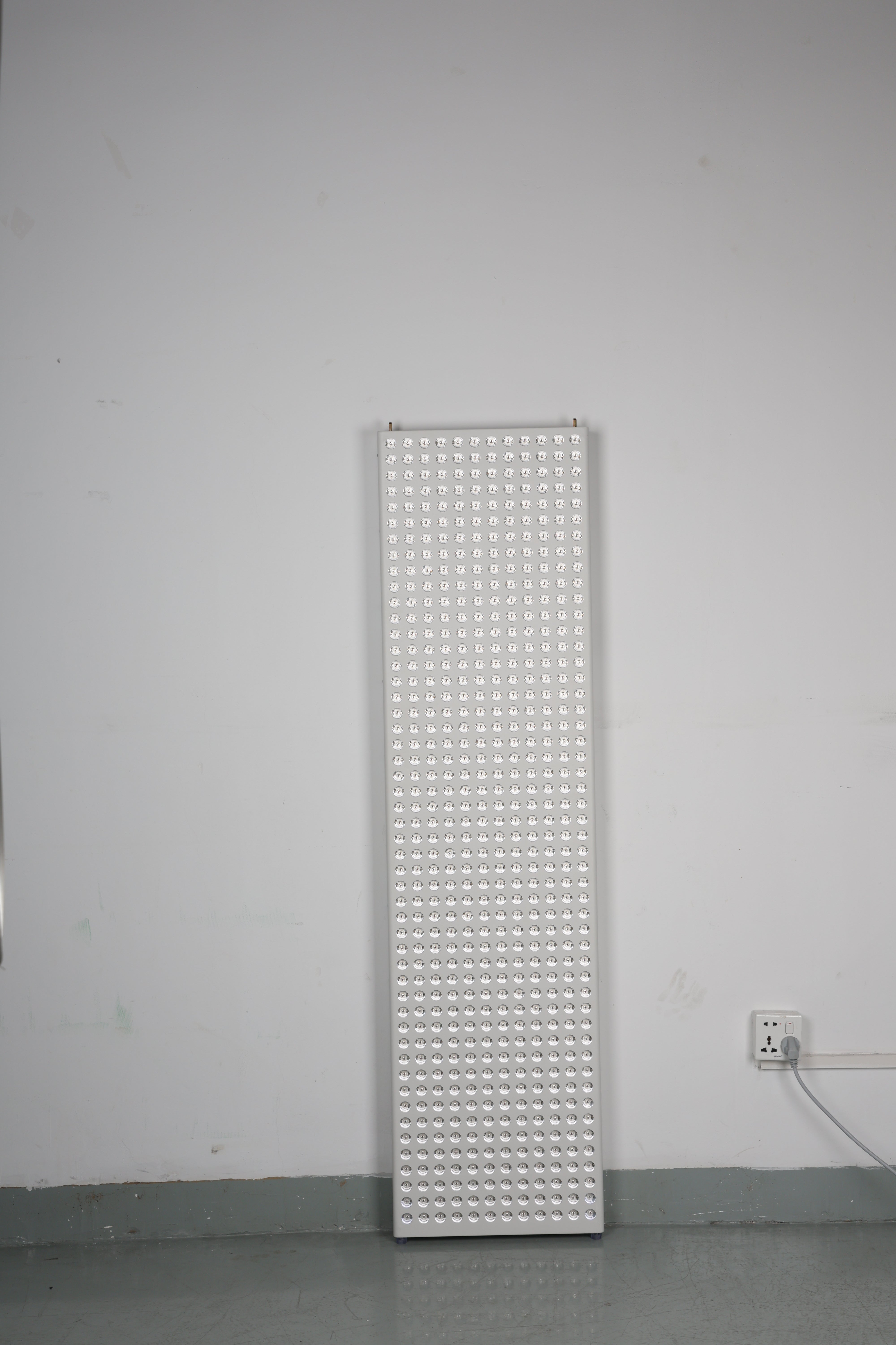 3000W Red Light Therapy Panel – LCD Touchscreen, 600 LEDs, Hanging Hooks + Pulley, Whole-Body Coverage