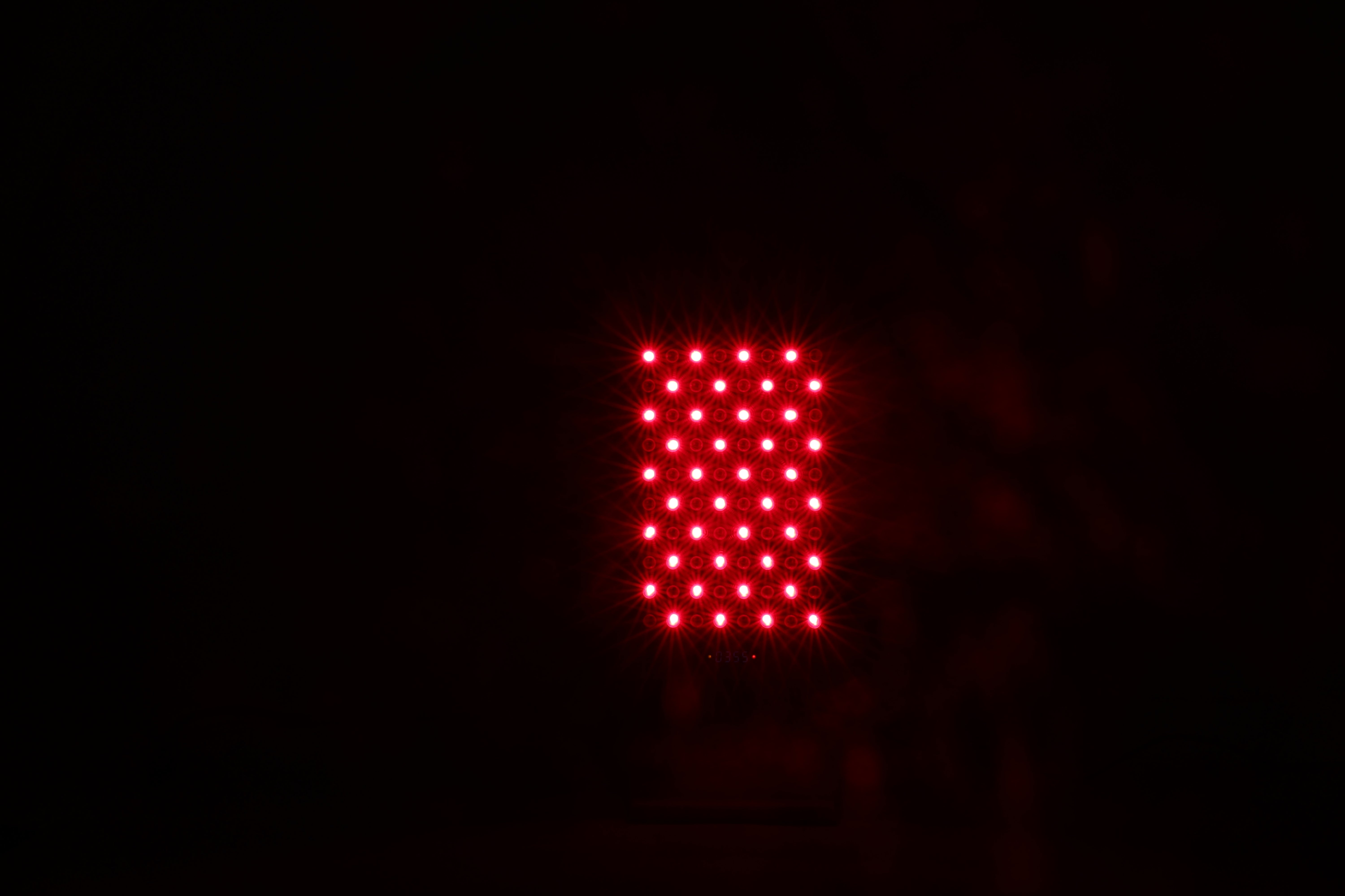 400W Red Light Therapy Panel – Integrated Base Stand, LCD Display, 80 LEDs, Compact Infrared System