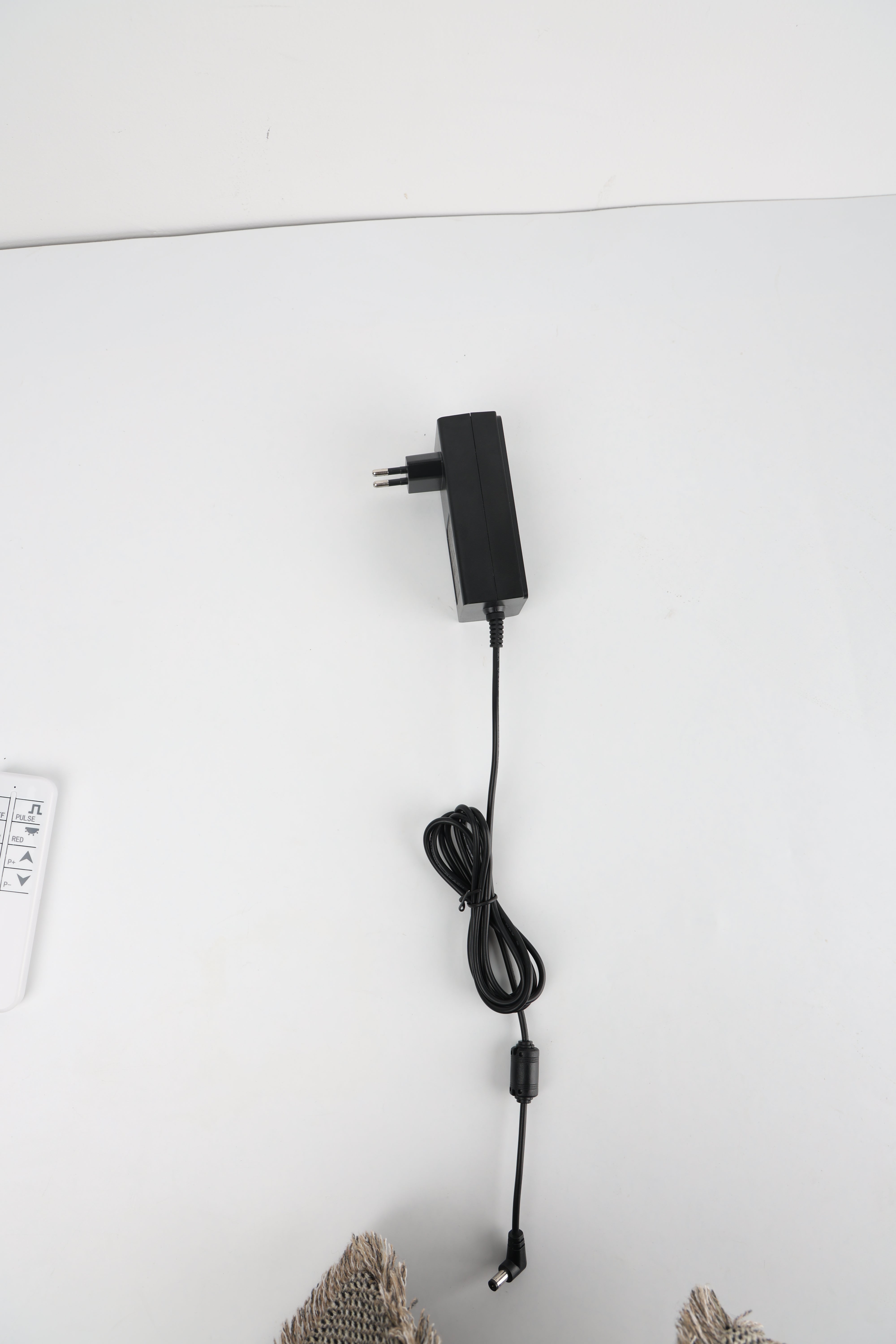 400W Red Light Therapy Panel – Integrated Base Stand, LCD Display, 80 LEDs, Compact Infrared System