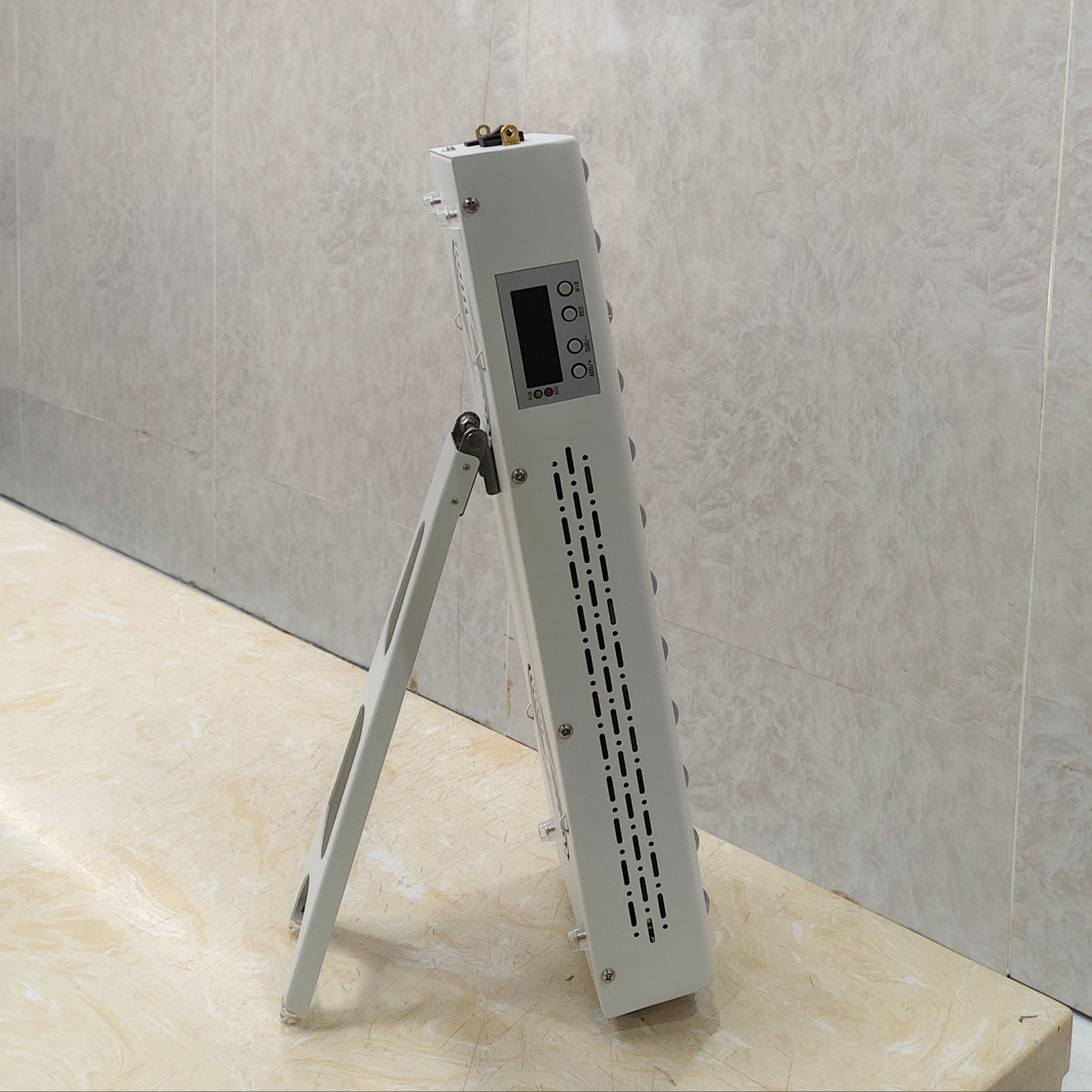 600W Red Light Therapy Panel – Foldable Stand, 120 LEDs, Portable Wellness Panel, Near-Infrared 660nm + 850nm